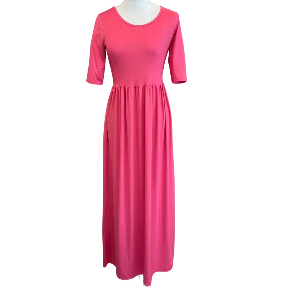 Hot pink lightweight stretchy short sleeve maxi dress. Women’s size L